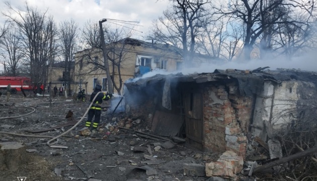 Росіяни обстріляли Українськ на Донеччині, є поранені