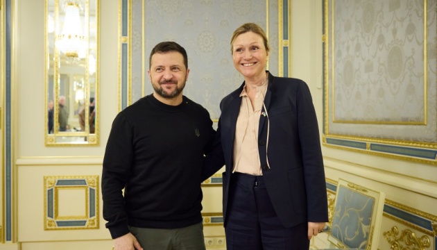 Zelensky se reúne con la presidenta de la Asamblea Nacional de Francia