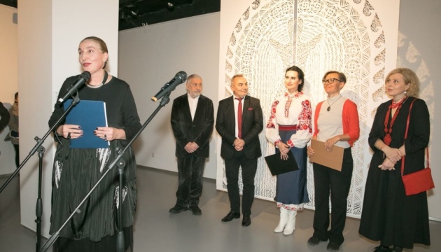 У Софії проходить виставка української мисткині «Мереживо століть»