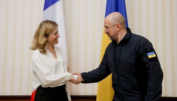 Schmyhal trifft sich mit französischen Parlamentariern – Ausweitung der Ukraine-Unterstützung auf der Agenda