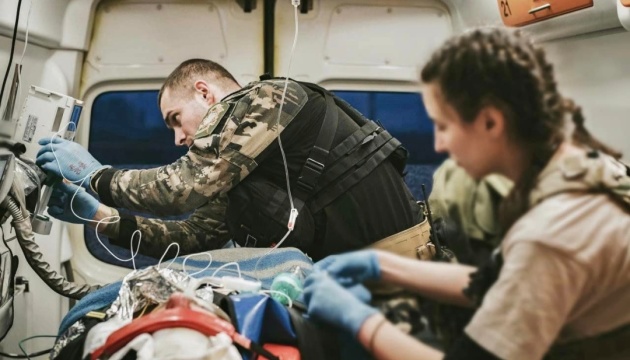 Зеленський подякував бойовим медикам за порятунок життя воїнів
