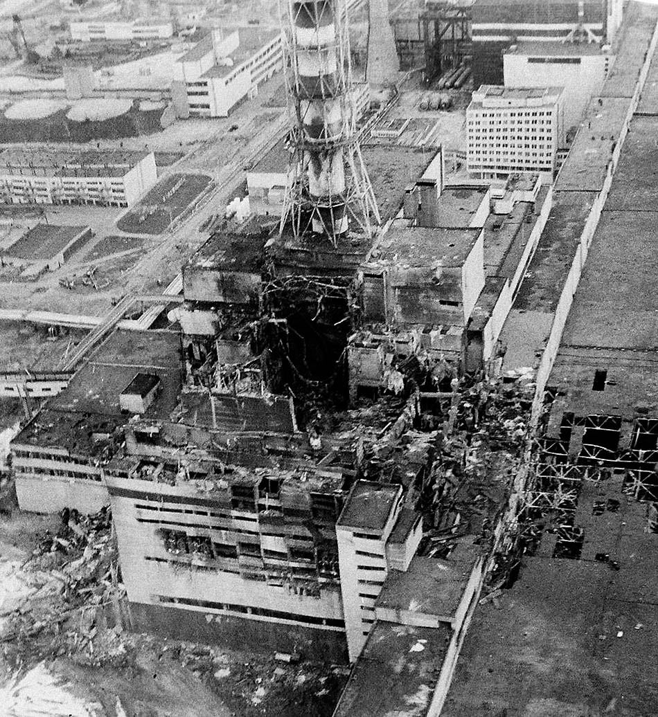 Четвертий реактор після вибуху