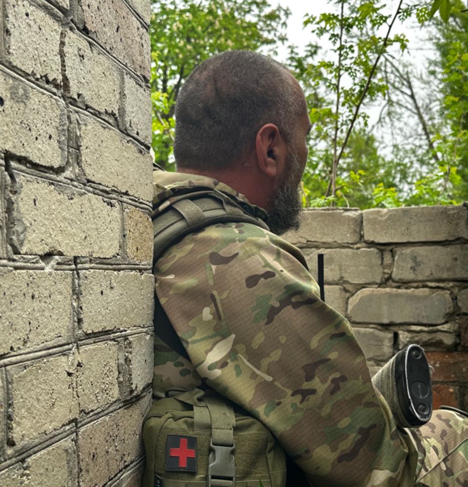 Recon Commander from the 41st Brigade inside the city of Chasiv Yar.