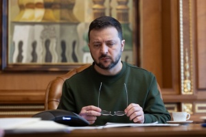 Зеленський нагородив посмертно ще 465 захисників України