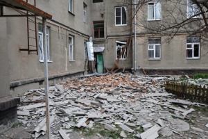 One wounded as enemy hits residential building in Kharkiv