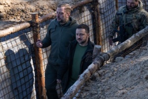 Volodymyr Zelensky a inspecté la construction de fortifications dans la région de Tchernihiv