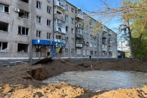 Frappe de missile russe sur le centre de Sloviansk : des immeubles d'habitation endommagés 