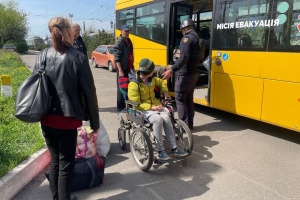 Another 49 people, including children and people with disabilities, evacuated from Donetsk region