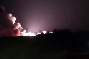 ウクライナ軍、クリミアの露軍用飛行場へのミサイル発射と着弾の動画を公開