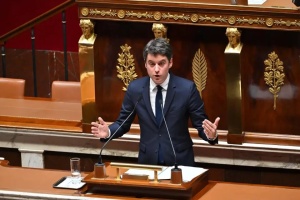 Primer ministro de Francia destaca la importancia de apoyar a Ucrania