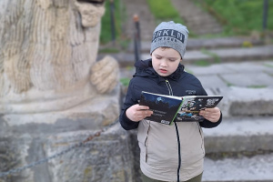 Після скандалу в тернопільській бібліотеці 7-річному Святославу шлють книжки з усієї України