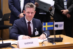 Ministère suédois de la Défense : des systèmes de défense aérienne et des munitions sont actuellement livrés à l'Ukraine