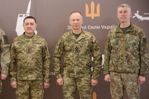 Le commandant en chef des forces ukrainiennes s’entretient avec les dirigeants militaires lituaniens 