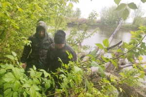 В Україні затримали двох чоловіків, які вплав повернулися з-за кордону