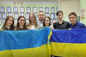 Українські школярі перемогли у технологічному хакатоні Teens in AI