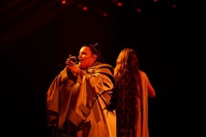 Alyona Alyona & Jerry Heil провели першу репетицію на головній сцені Євробачення