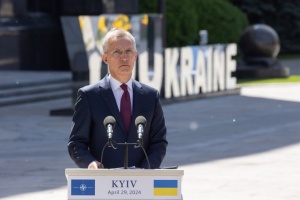 Stoltenberg: El retraso en el suministro de armas a Ucrania ha tenido graves consecuencias en el campo de batalla