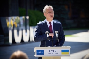 Stoltenberg: Ucrania puede obtener una ventaja en el campo de batalla