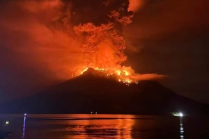 В Індонезії знову сталося виверження вулкана