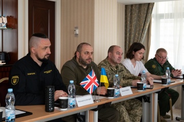 Ucrania y el Reino Unido firman un acuerdo sobre material de defensa