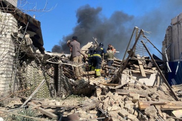 Beschuss von Dorf Lypzi in Region Charkiw: Rettungsarbeiten dauern an