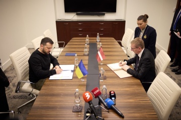 Ukraine und Lettland unterzeichnen Sicherheitsabkommen