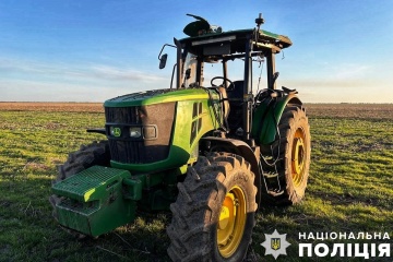 Driver hospitalized after his tractor hit mine in Kherson region