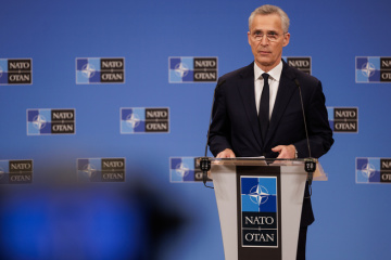 Stoltenberg: Ukraine's trust in NATO allies dented by aid delays