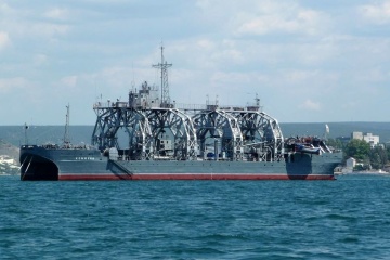 ウクライナ海軍、被占領下セヴァストーポリでの潜水艦救難艦「コムーナ」への攻撃を認める