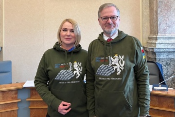 Czech PM, defense chief post photo sporting hoodies in support of Ukraine