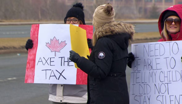 У Канаді проходять акції протесту проти податку на викиди шкідливих газів
