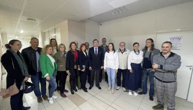 Посол у Франції завітав до українського осередку в Ліоні