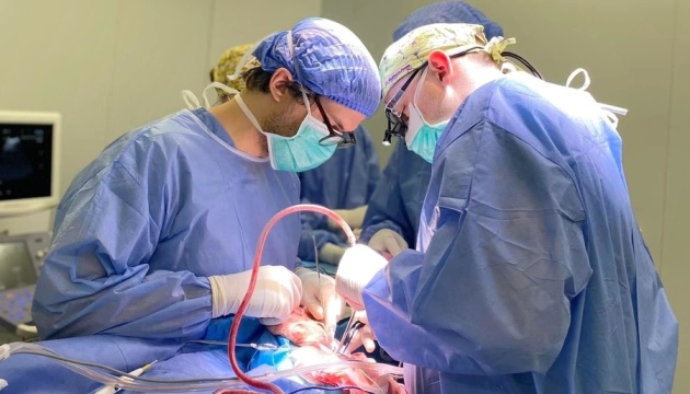 Провідні нейрохірурги зі США оперують та консультують у Львові