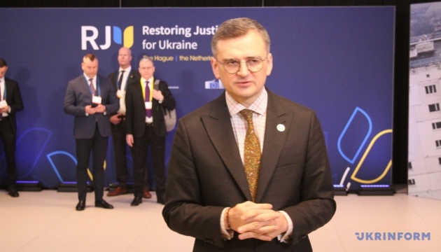 Deutschland wird nach Patriot- Flugabwehrsystemen für die Ukraine in der ganzen Welt suchen - Außenminister Kuleba