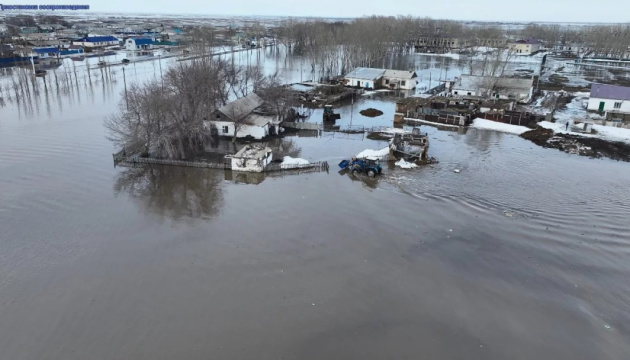 У Казахстані через повені евакуювали майже 16 тисяч осіб