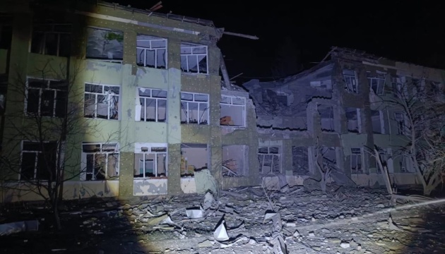 Загарбники вночі обстріляли КАБами Куп'янськ і Борову, є пошкодження