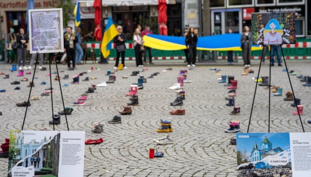 У Німеччині провели акцію зі вшанування пам’яті вбитих Росією українських дітей