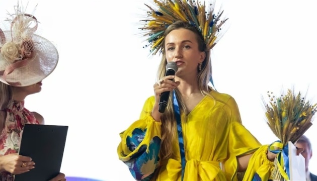 В ОАЕ українка перемогла в конкурсі на найкраще національне вбрання