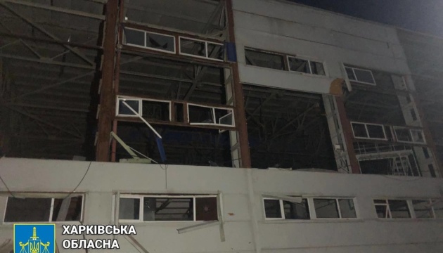 Росіяни вдарили ракетою по місту Мерефа на Харківщині, поранена жінка