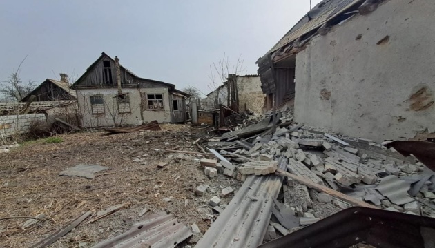 Росіяни за добу 10 разів обстріляли Донеччину - є руйнування будинків
