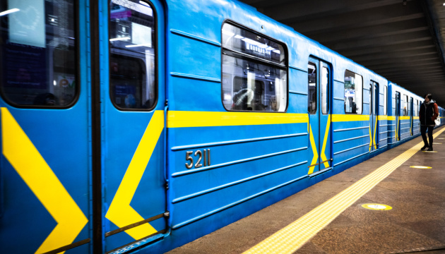 У Києві станція метро «Мінська» після ліквідації загоряння працює у звичайному режимі