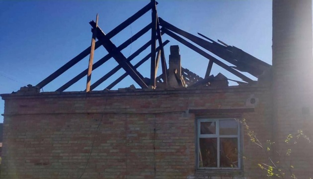 Landkreis Nikopol achtmal angegriffen, Häuser und Infrastruktureinrichtung beschädigt