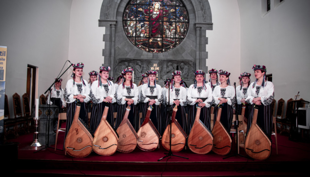 У Норвегії відбувається благодійний тур львівської капели бандуристок «Дзвінга»