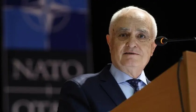 Новий міністр оборони Болгарії закликав прискорити надання військової допомоги Україні