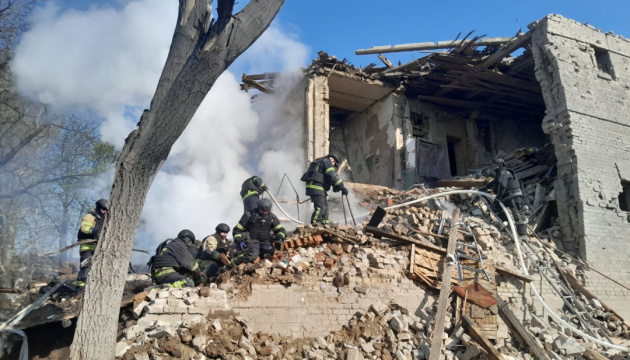 Airstrike on Kostiantynivka: bodies of woman and child found under rubble