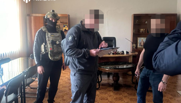 Голову і секретаря міськради на Дніпропетровщині затримали на хабарі