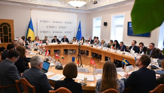 Лубінець закликав два міжнародні комітети відвідати місця утримання українських полонених