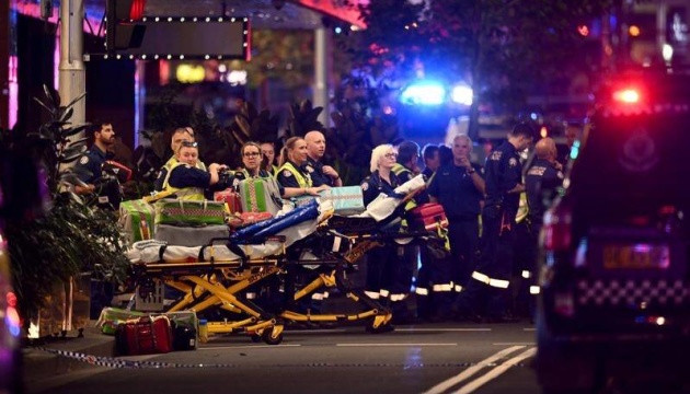 У торговому центрі Сіднея двоє чоловіків напали на відвідувачів із ножем, є загиблі й поранені