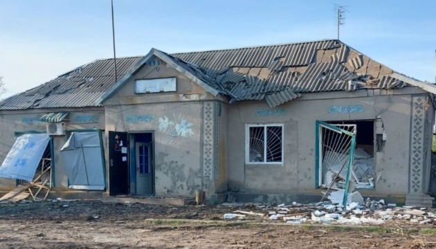 Invaders shell Nikopol district eight times today, causing destruction 