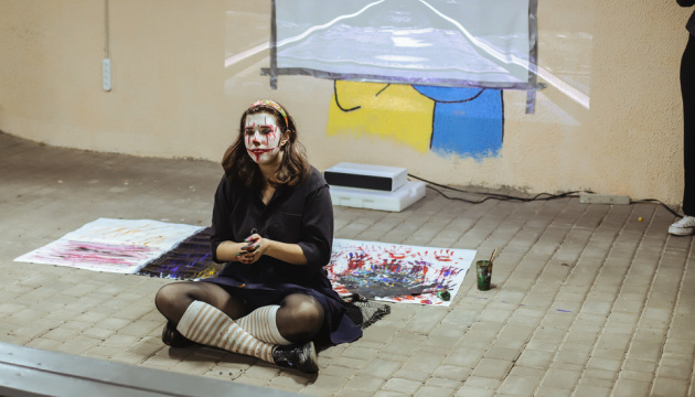 На Одещині відбулась прем'єра документальної вистави про митців та мисткинь, які служать в ЗСУ